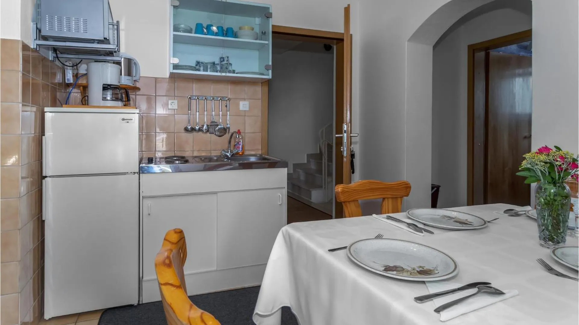 Gorgeous Apartment In Klenovica With Wifi 0*,